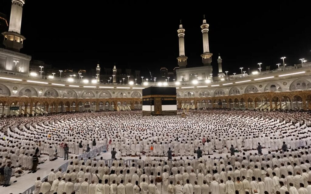 Battling the Desert Sun: How Hajj Pilgrims Are Coping with Searing Mecca Heat