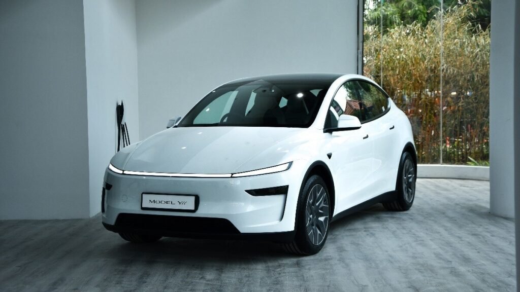 Tesla Expands India Footprint: New Experience Center Opens in Bengaluru’s Whitefield