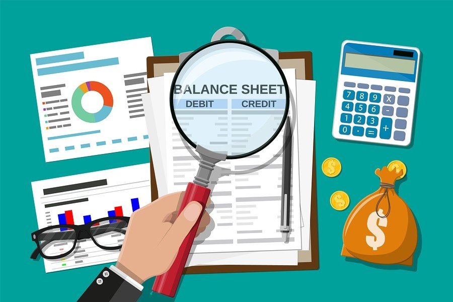 Behind the Balance Sheet: Spotting Corporate Earnings Manipulation with Warren Buffett