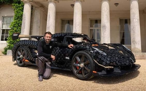LEGO and Koenigsegg Shatter Records with a Drivable, 111 km/h Life-Size Hypercar Replica