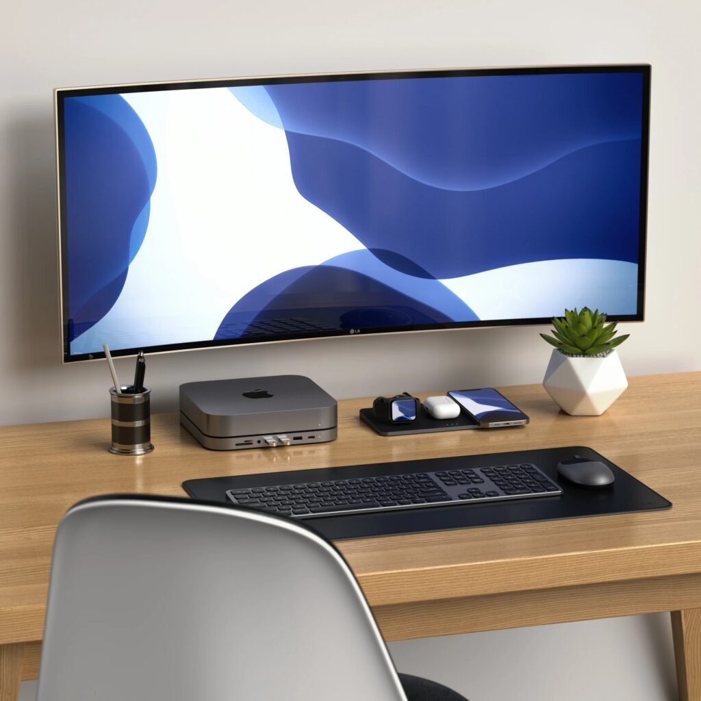 The Wire-Free Workstation: Best Wireless Chargers to Declutter Your Desk