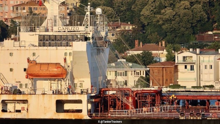 “Mad Max” at Sea: Russian Tankers Don Improvised Armor Against Ukrainian Drone Assaults