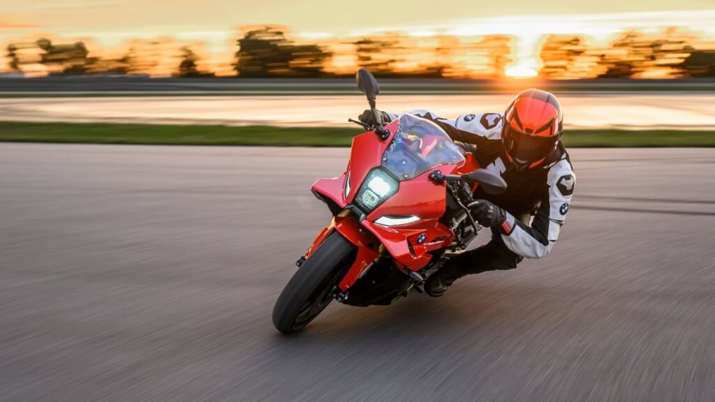 BMW Unveils All-New F 450 RR Middleweight Supersport
